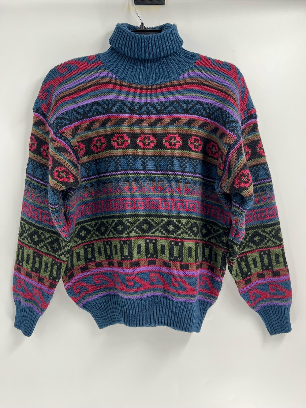 Vintage GAP 90’s Fair Isle Wool Sweater
Size Large